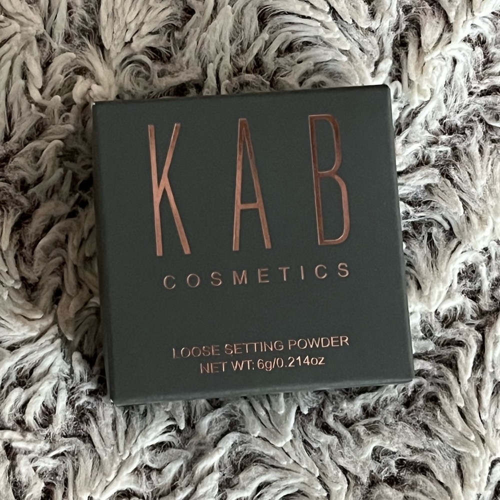 KAB Cosmetics: Loose Setting Powder